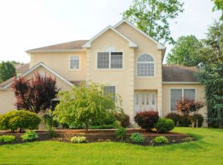 2311 Dale Rd, Huntingdon Valley, PA 19006