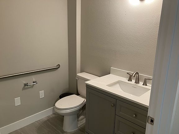 4th image of 63 Sarasota Center Blvd Suite 105