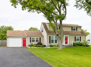 61 Archer Rd, Rochester, NY 14624