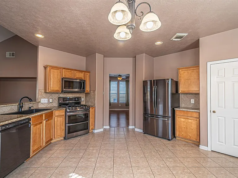7431 Riven Oaks Ct — Photo 13