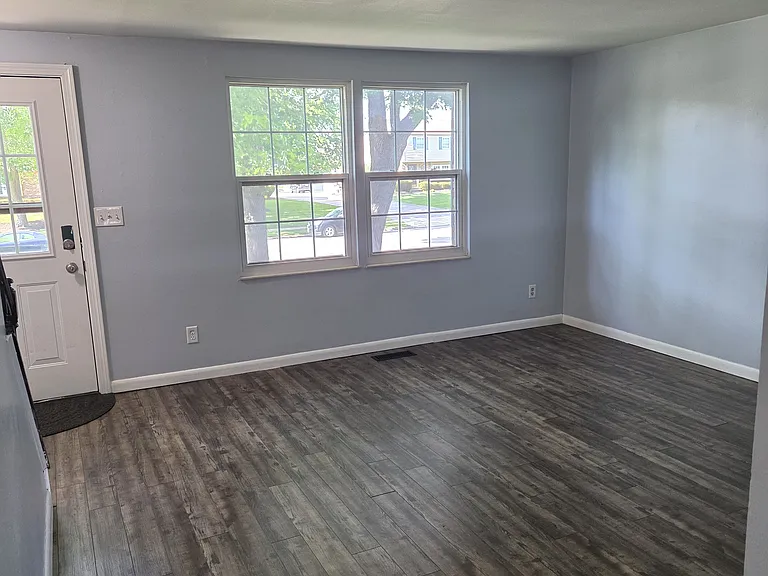 86 Marco Ln — Photo 1