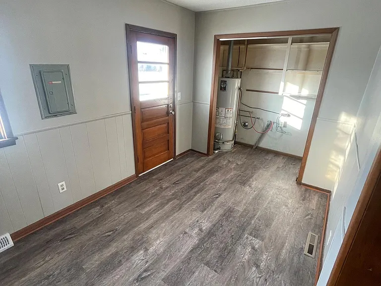 1407 E Alturas Ave — Photo 5