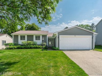 914 Dressler Ln, Rochester Hills, MI, 48307