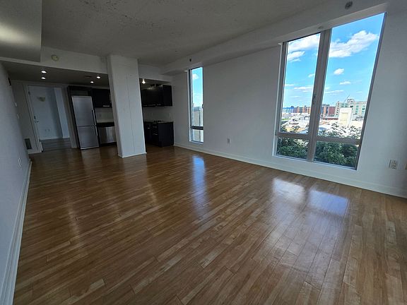 2nd image of 212 Brown St APT 5A