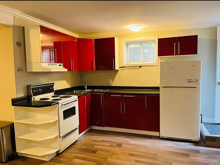31 The Ridgeway St — Photo 3