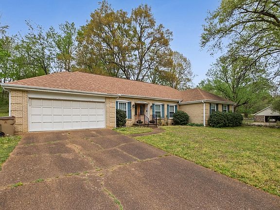 2nd image of 284 Singingwood Dr
