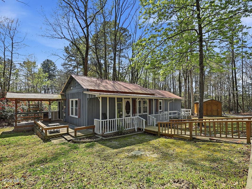 1st image of 110 Maple Street