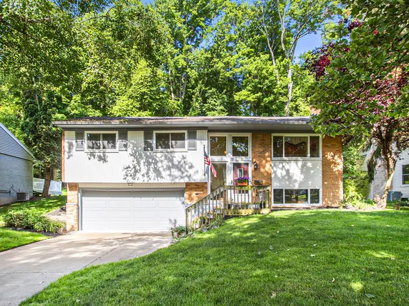 2221 Sylvan Ave SE, Grand Rapids, MI 49506