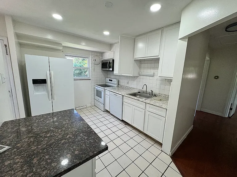 15 Hedgewood Ln — Photo 7