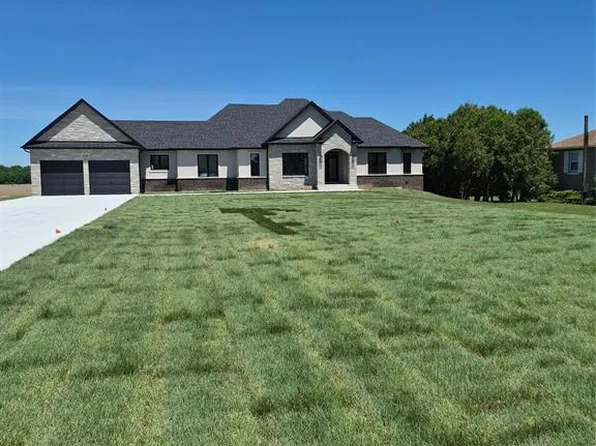 418 County Road 34, Kingsville, ON N0P 2G0