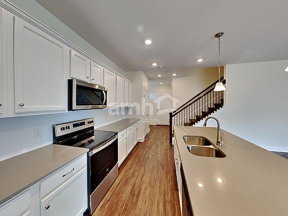 4th image of 5227 Virtue Ave