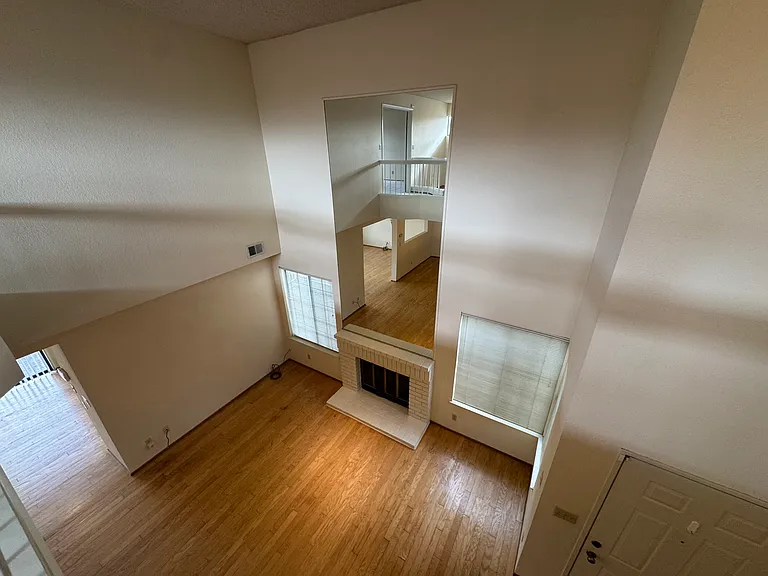 129 Payot Ct — Photo 3