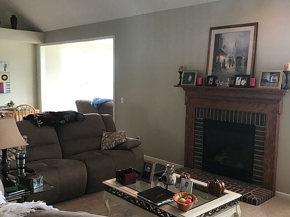 Great room with fireplace 