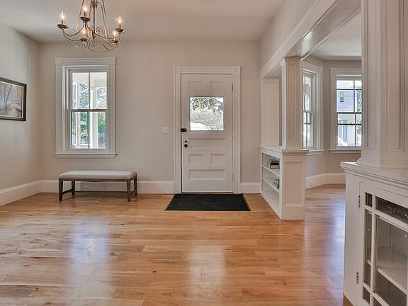 4th image of 20 Jackson St