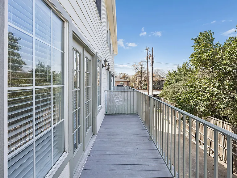4125 Holland — Photo 13