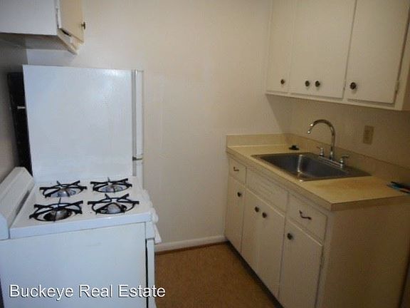 3rd image of 1445 Neil Ave APT 6