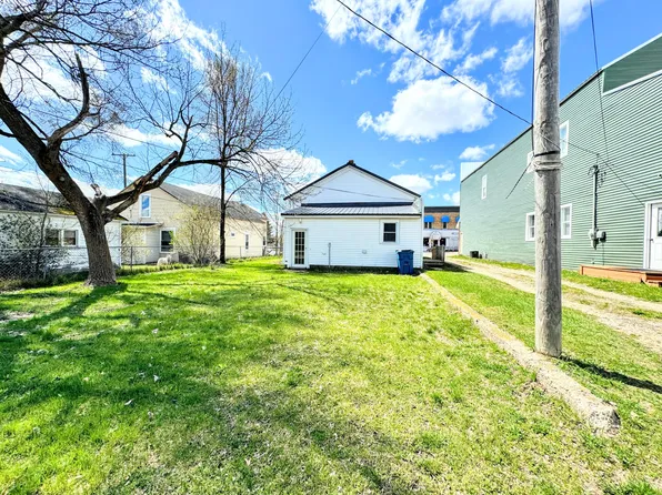 111 S Main St, Evart, MI 49631