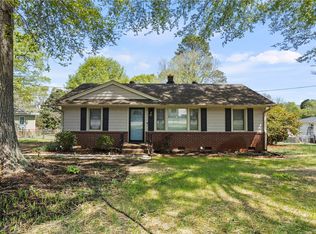 11 Derwood Cir, Greenville, SC 29617