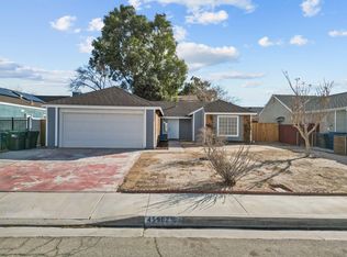 45902 Desert Springs Dr, Lancaster, CA 93534