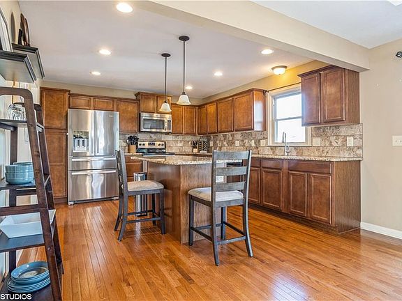 5th image of 10308 W 49th Pl