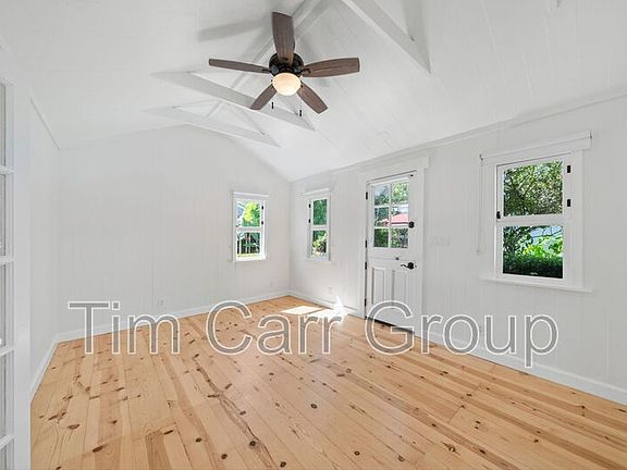 4th image of 220 Monte Vista Ave #B