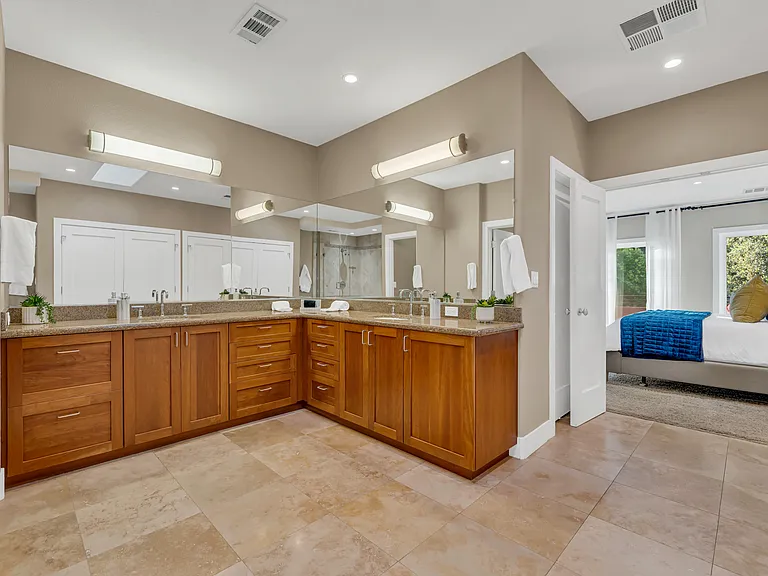 535 Santa Fe Ave — Photo 17