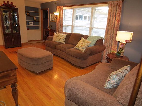 5th image of 2544 Iroquois Dr