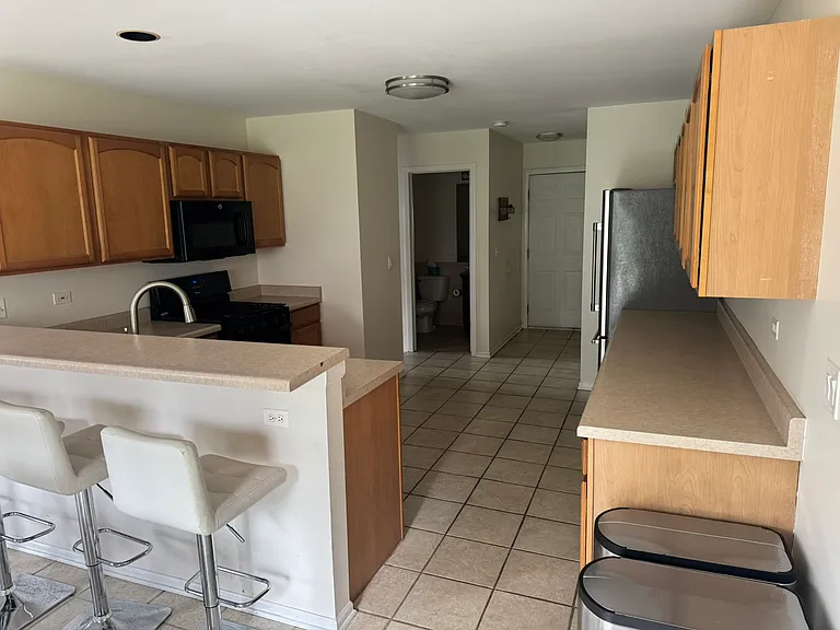 215 Dogwood Ct — Photo 1