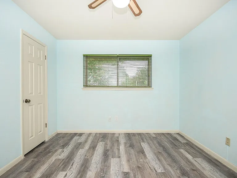 11915 N Hanworth Dr — Photo 28