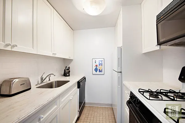 Rented by Halstead Real Estate | media 53