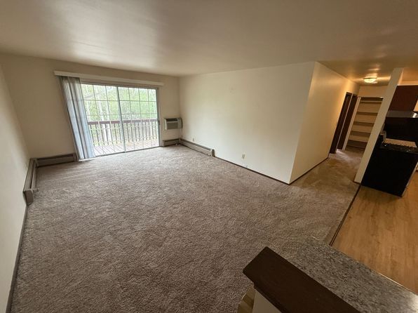 Williamsburg Flats 214, 214 Williamsburg Dr #5, Mequon, WI 53092