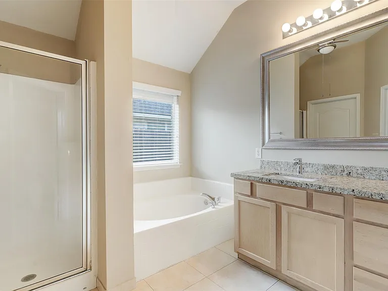 19103 Golden Heath Ln — Photo 8