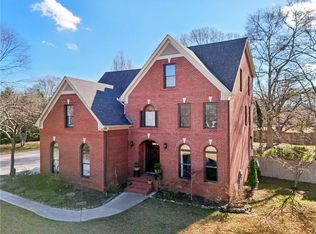 632 Graymont Dr, Grayson, GA 30017