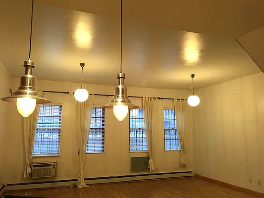 Rented by Urban Real Estate Property Group Inc | media 42