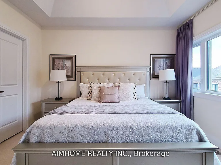 45 Duncombe Ln — Photo 11
