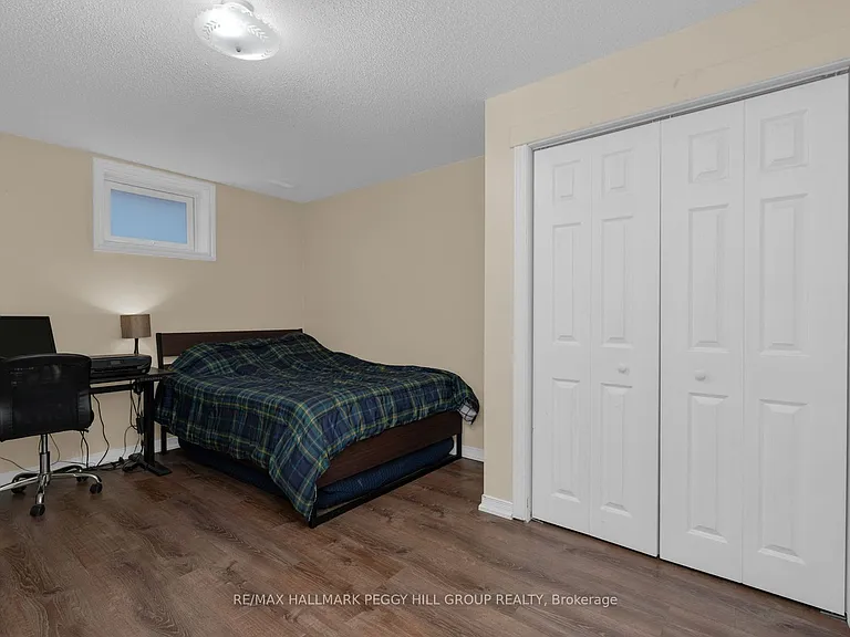 194 Country Ln #LOWER — Photo 9