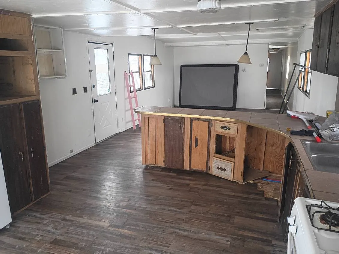 3 bed, 850 sqft, $950 — Photo 4