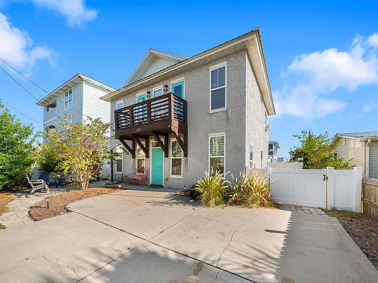 6104 Beach Dr — Photo 27