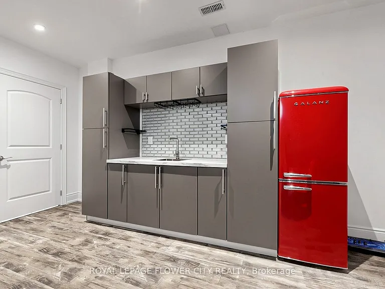 12 Paradise Valley Trl — Photo 2