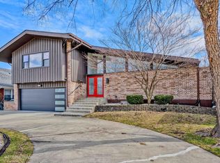 8521 N Western Ave, Niles, IL 60714