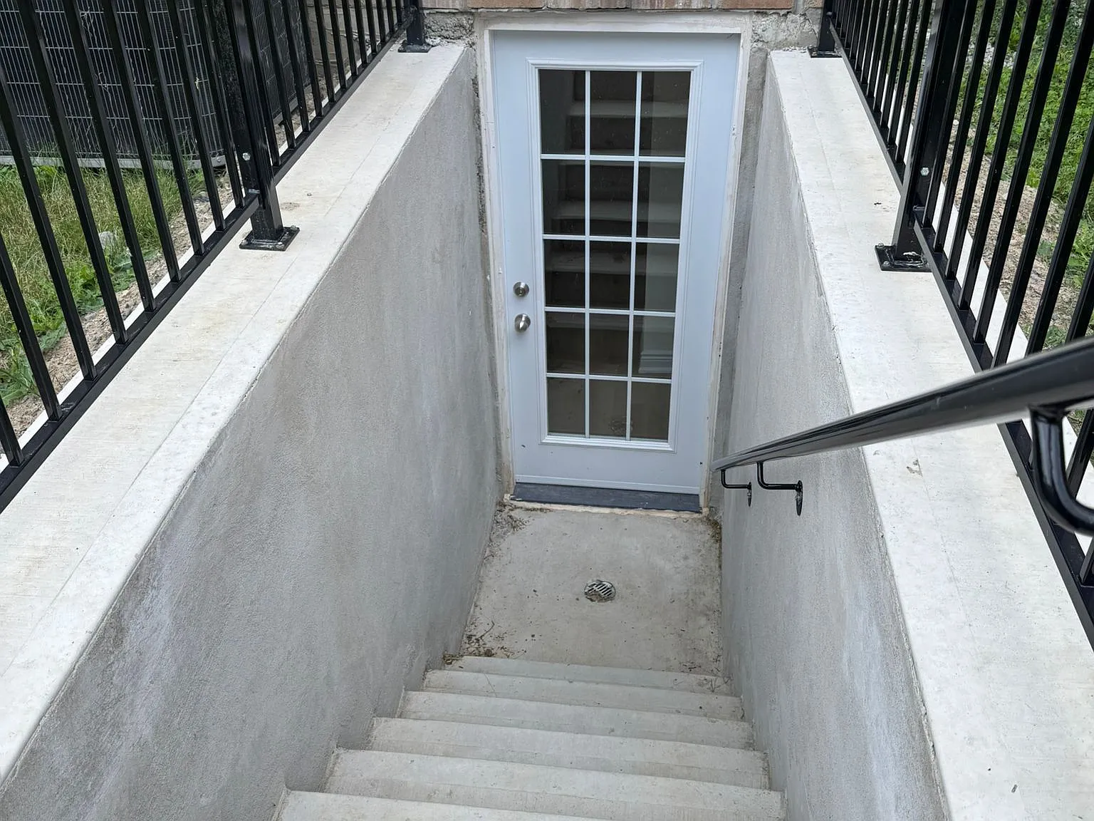 2 bed, $1,800 — Photo 3