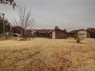 1801 Lakeview Dr, Choctaw, OK 73020