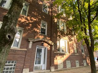3221 N Leavitt St, Chicago, IL 60618