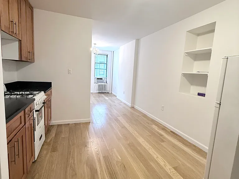 148 Sullivan St #7 — Photo 4