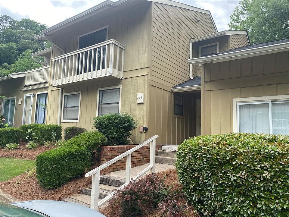 1st image of 728 Somerset Ct SE