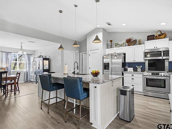 5th image of 289 Acapulco Rd