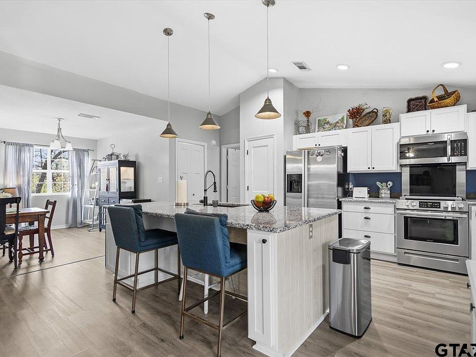 1st image of 289 Acapulco Rd