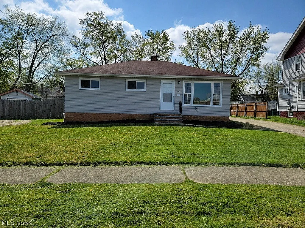 5483 Clement Ave photo 1