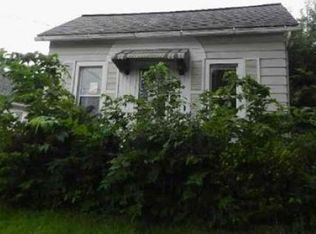 322 23rd Pl, Clinton, IA 52732