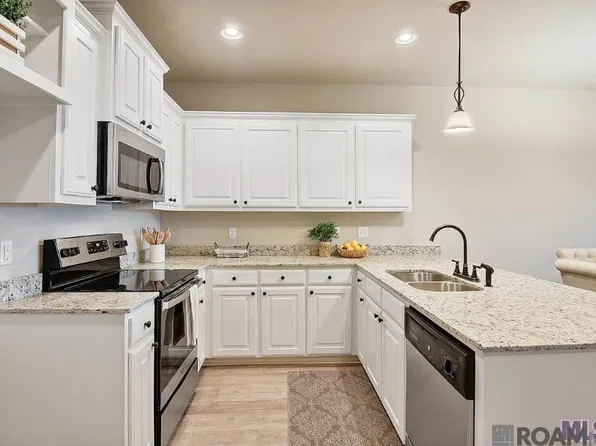 17457 Berkshire Dr, Prairieville, LA 70769